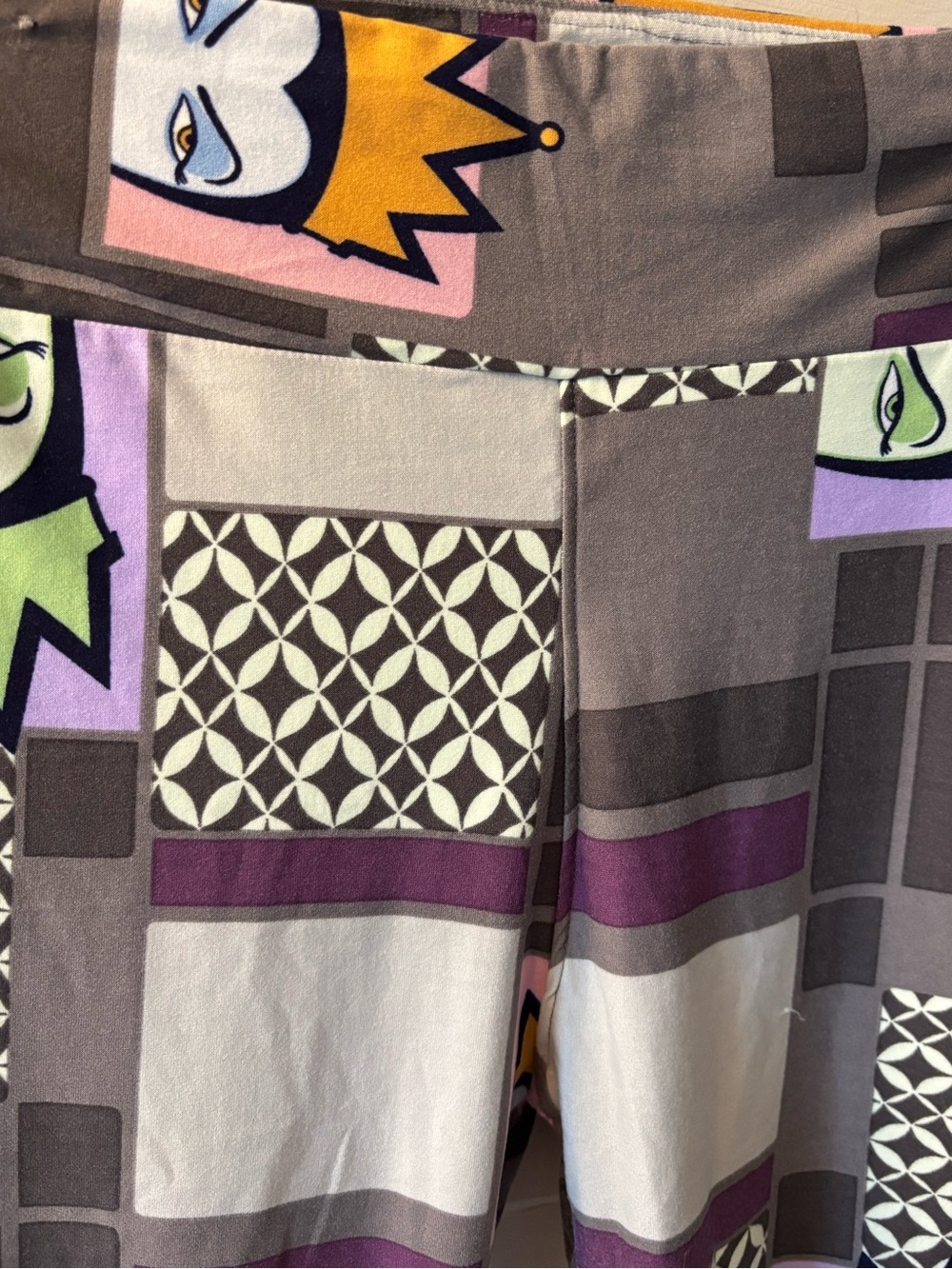 Rare LuLaRoe Disney Fandom Villains Evil Queen Gray Patchwork Print Leggings